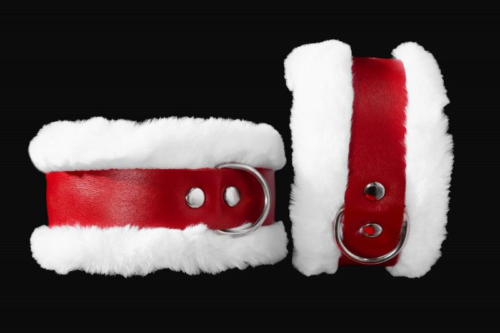 Бело-красные наручники из натуральной кожи с нежным мехом - 2