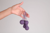 Набор фиолетовых вагинальных шариков Je Joue Ami - 9