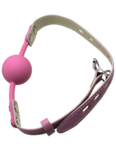 Розовый силиконовый кляп-шарик с фиксацией и замочком - 2