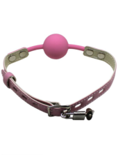 Розовый силиконовый кляп-шарик с фиксацией и замочком - 4