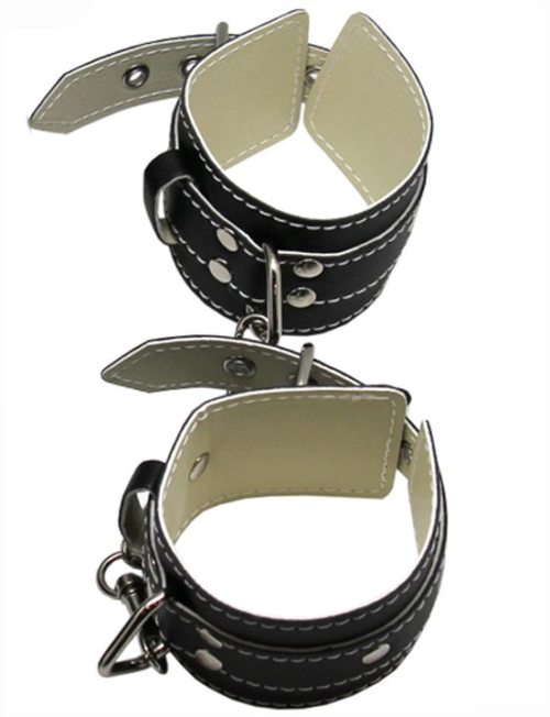 БДСМ-набор в черном цвете: наручники, поножи, ошейник с поводком, кляп - 3