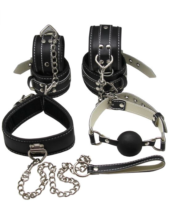 Пикантный БДСМ-набор на мягкой подкладке: наручники, поножи, ошейник с поводком, кляп - 0