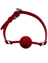 Красный дышащий силиконовый кляп-шарик с фиксацией и замочком - 0