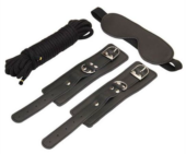БДСМ-набор в черном цвете: закрытая маска, наручники, веревка для связывания - 0