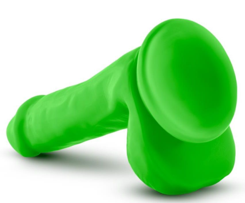 Зеленый фаллоимитатор 6 Inch Silicone Dual Density Cock with Balls - 15,24 см. - 2