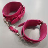 Розовые кожаные наручники - 0