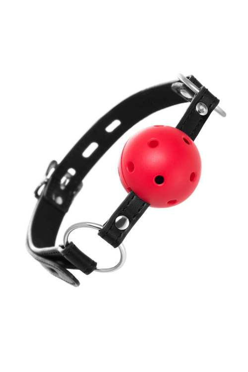 Красный кляп-шар на черных ремешках - 4
