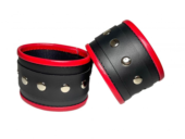 Черно-красные наручники из эко-кожи - 0