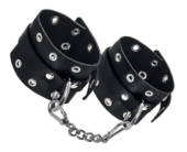 Черные однослойные наручники с люверсами - 0