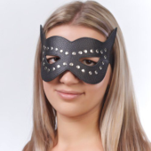 Чёрная кожаная маска с клёпками и прорезями для глаз - 0