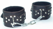 Кожаные наручники на металлической цепочке - 0