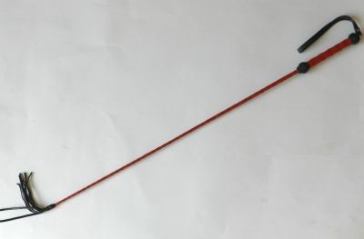 Плетеный длинный красный лаковый стек с наконечником-кисточкой - 85 см. - 0