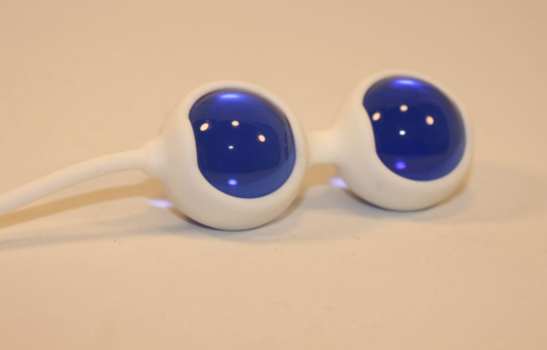 Сине-белые вагинальные шарики для тренировки интимных мышц - 0