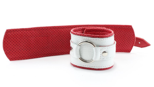 Бело-красные кожаные наручники с кольцом - 1