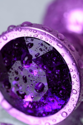 Фиолетовый анальный плаг с кристаллом фиолетового цвета - 8,2 см. - 10