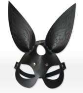 Чёрная кожаная маска с длинными ушками и эффектом тату - 0