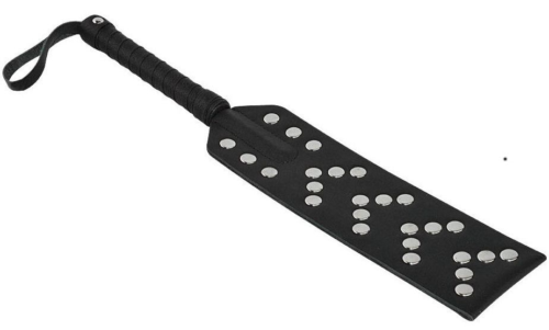 Черная шлепалка с серебристыми клепками - 34 см. - 0