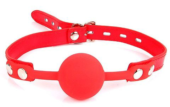 Красный силиконовый кляп-шарик на регулируемом ремешке - 0