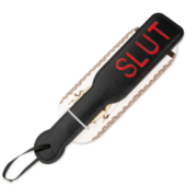 Черная шлёпалка с надписью Slut - 31,5 см. - 1