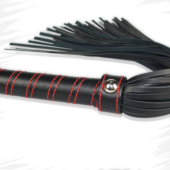 Черная плеть с петлей и контрастной красной строчкой - 45,7 см. - 2