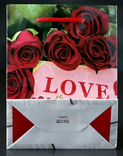 Маленький подарочный пакет Love - 15 х 12 см. - 1