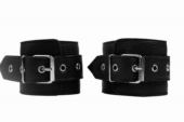 Черные наручники с фиксацией на двух карабинах - 4